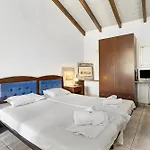 Mezoneta 4 Apartman Nidrí