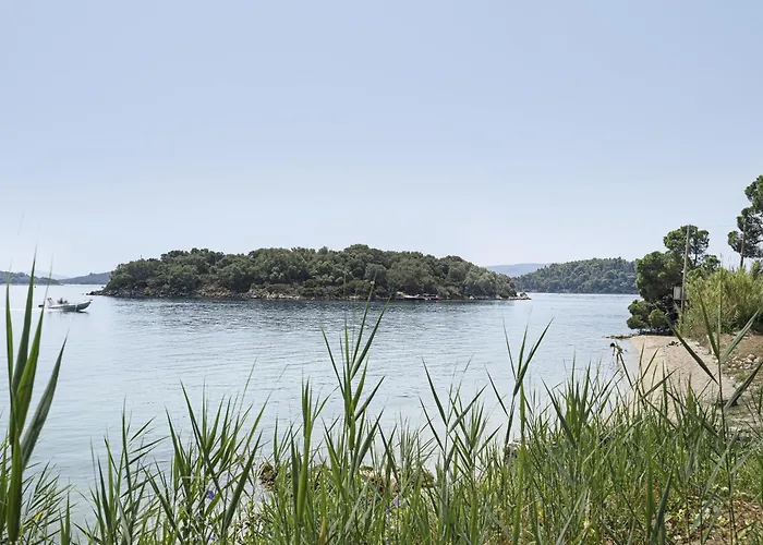 Mezoneta 4 Nydri (Lefkada)